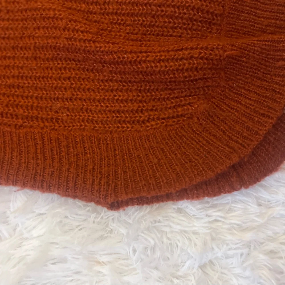 Gorgeous and Comfy Sweater! - Picture 3 of 6